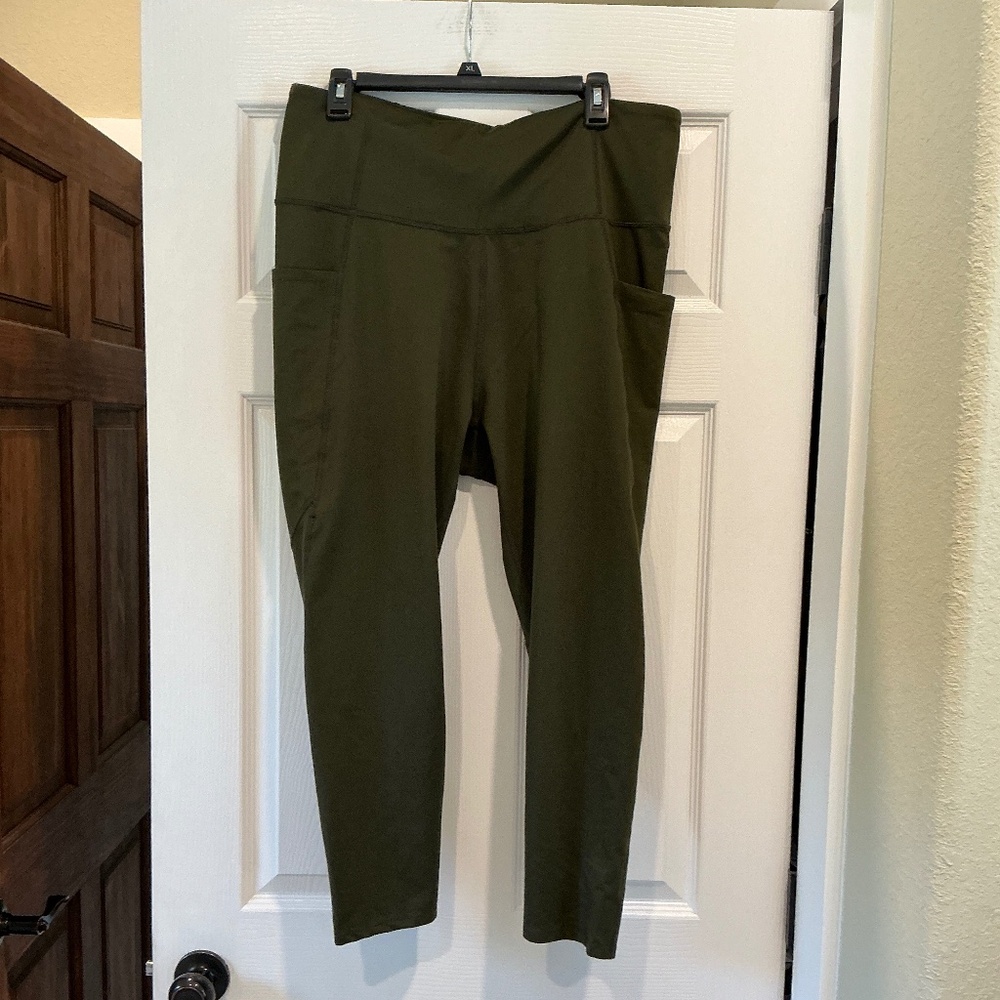 NWOT Leggings/Yoga  Dark Olive/Camo Green 1X